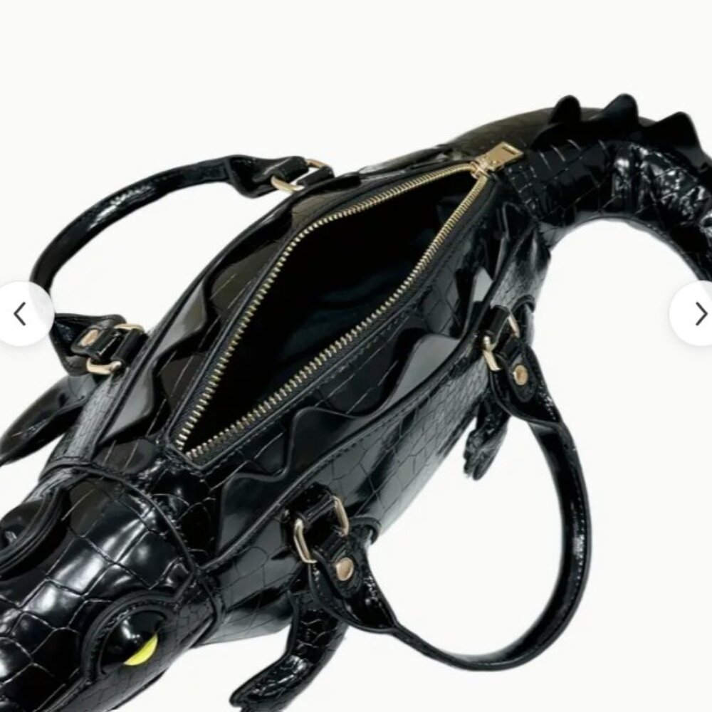 🖤 Black Crocodile Patent Leather Shaped Handbag w/strap Novelty Statement! - Picture 6 of 10